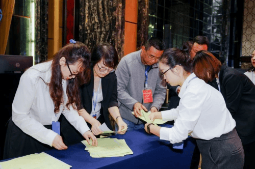 红日药业选举叶尚书为第九届监事会主席 任期三年