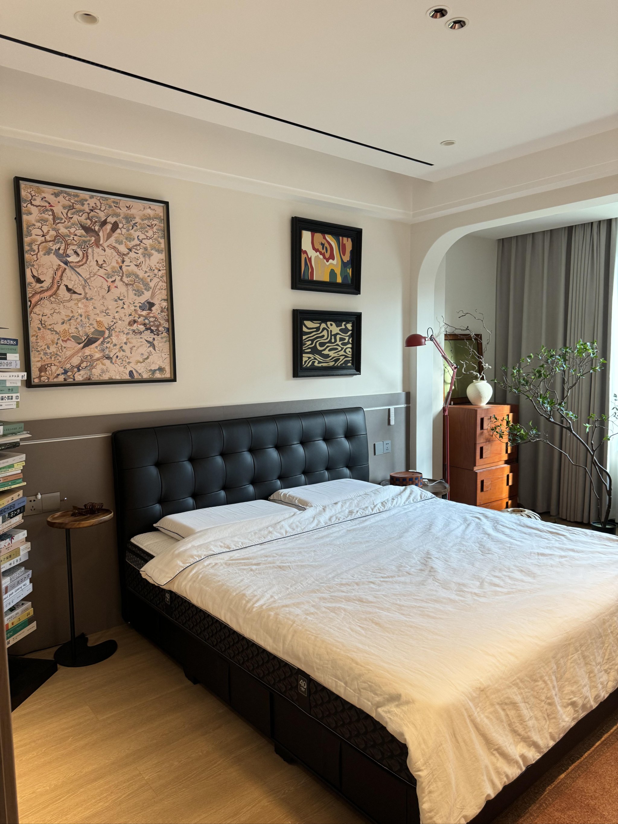 喜临门获得外观设计专利授权：“床架（超柔软床2401）”