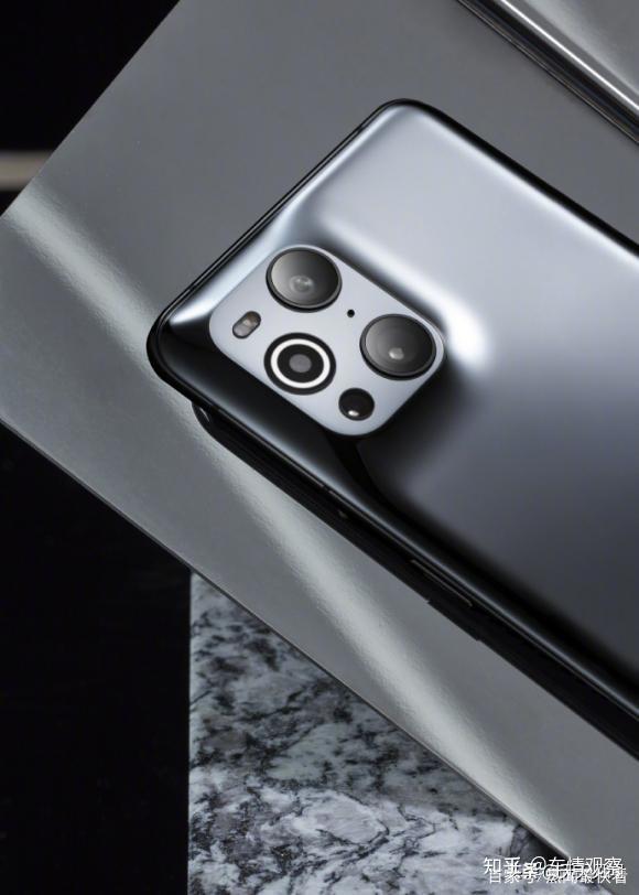 全维度升级 轻旗舰荣耀400系列发布