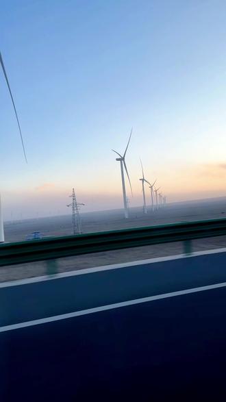 时速400公里，中国高铁驶入“无人区”