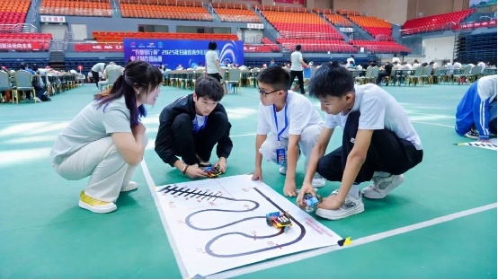 全国青少年电子制作锦标赛落幕