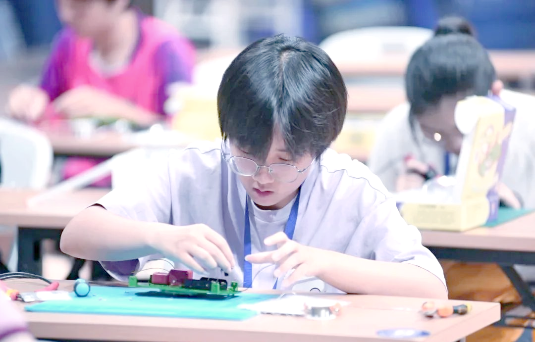 全国青少年电子制作锦标赛落幕