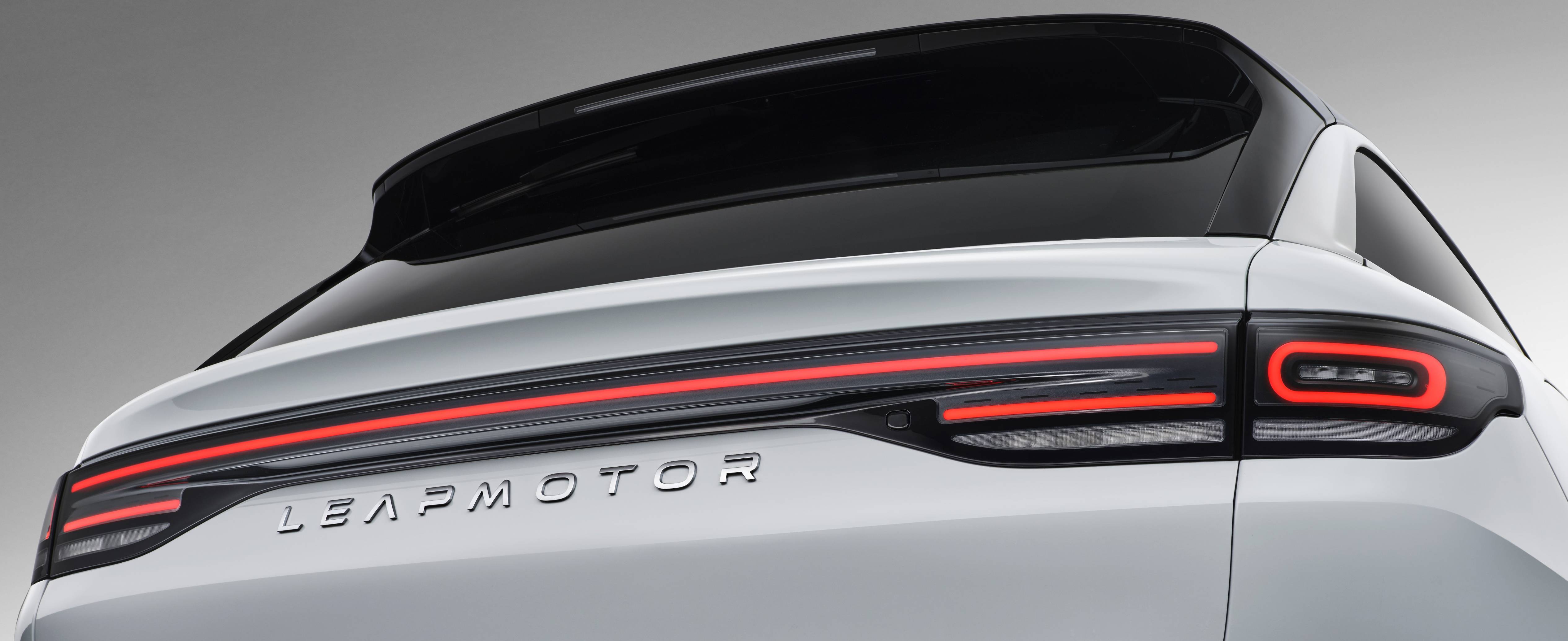 福耀玻璃获得发明专利授权：“用于升降门玻璃的氛围灯结构、升降门玻璃总成及车辆”