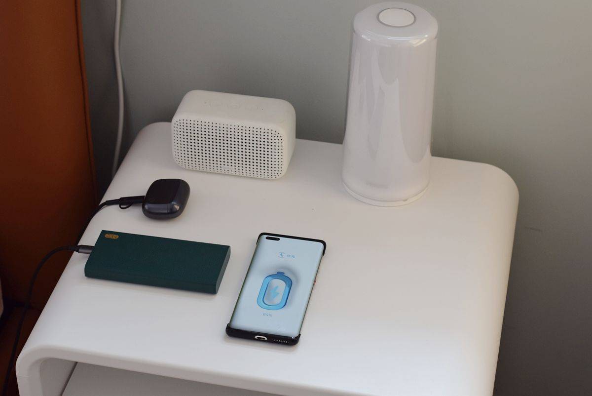 趣睡科技获得外观设计专利授权：“智能床头柜”