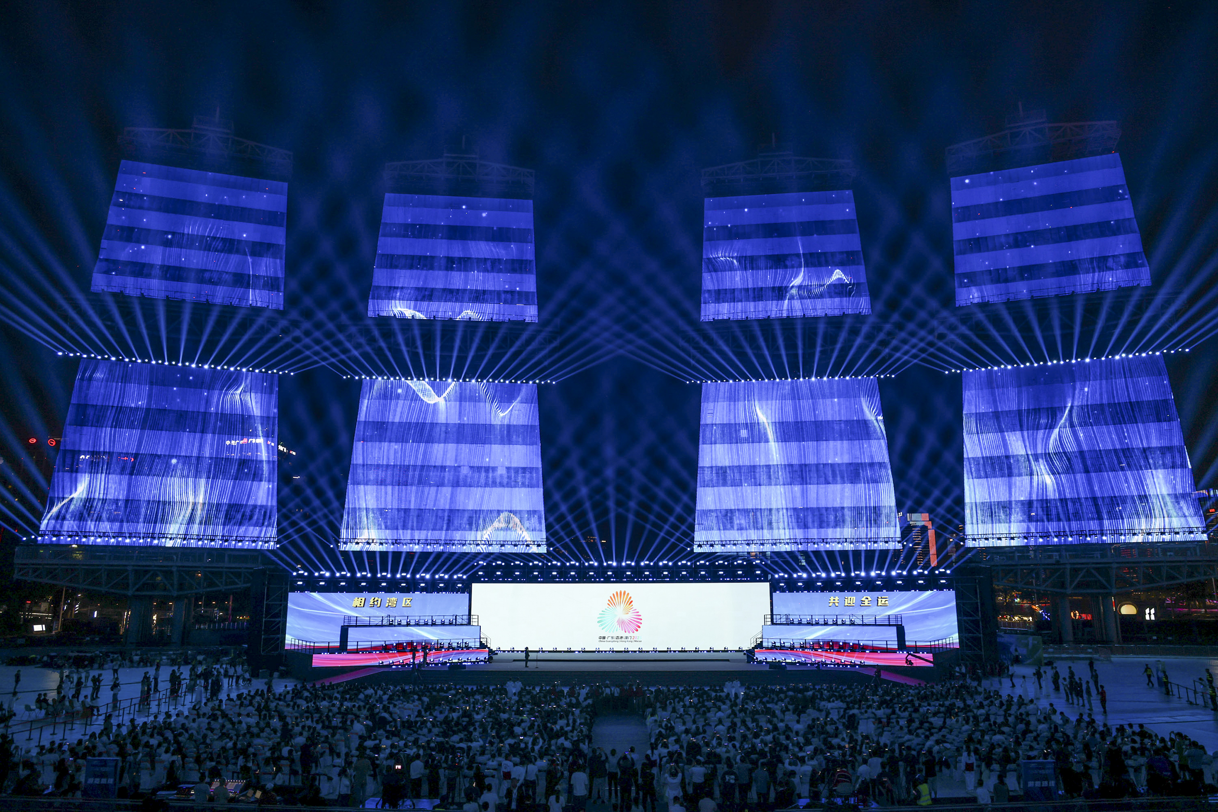 十五运会和残特奥会火炬科技感十足