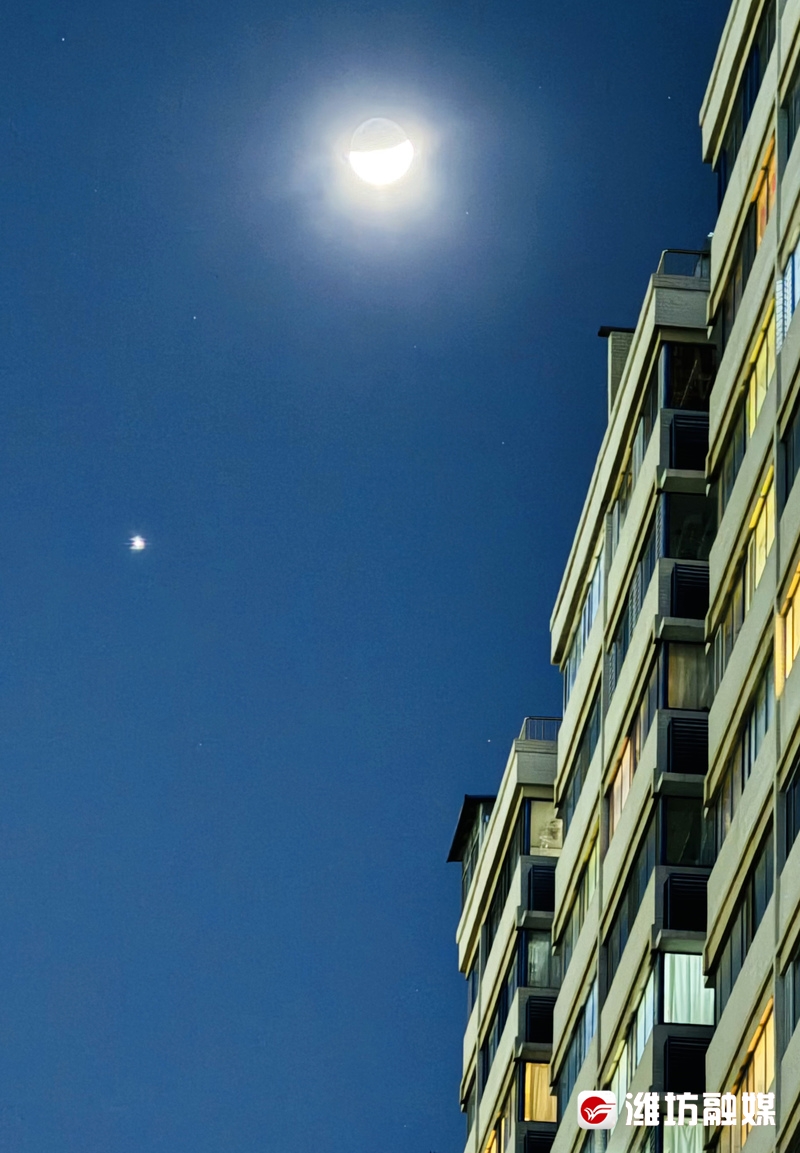 木星伴弦月，这幕“星月童话”赏心悦目