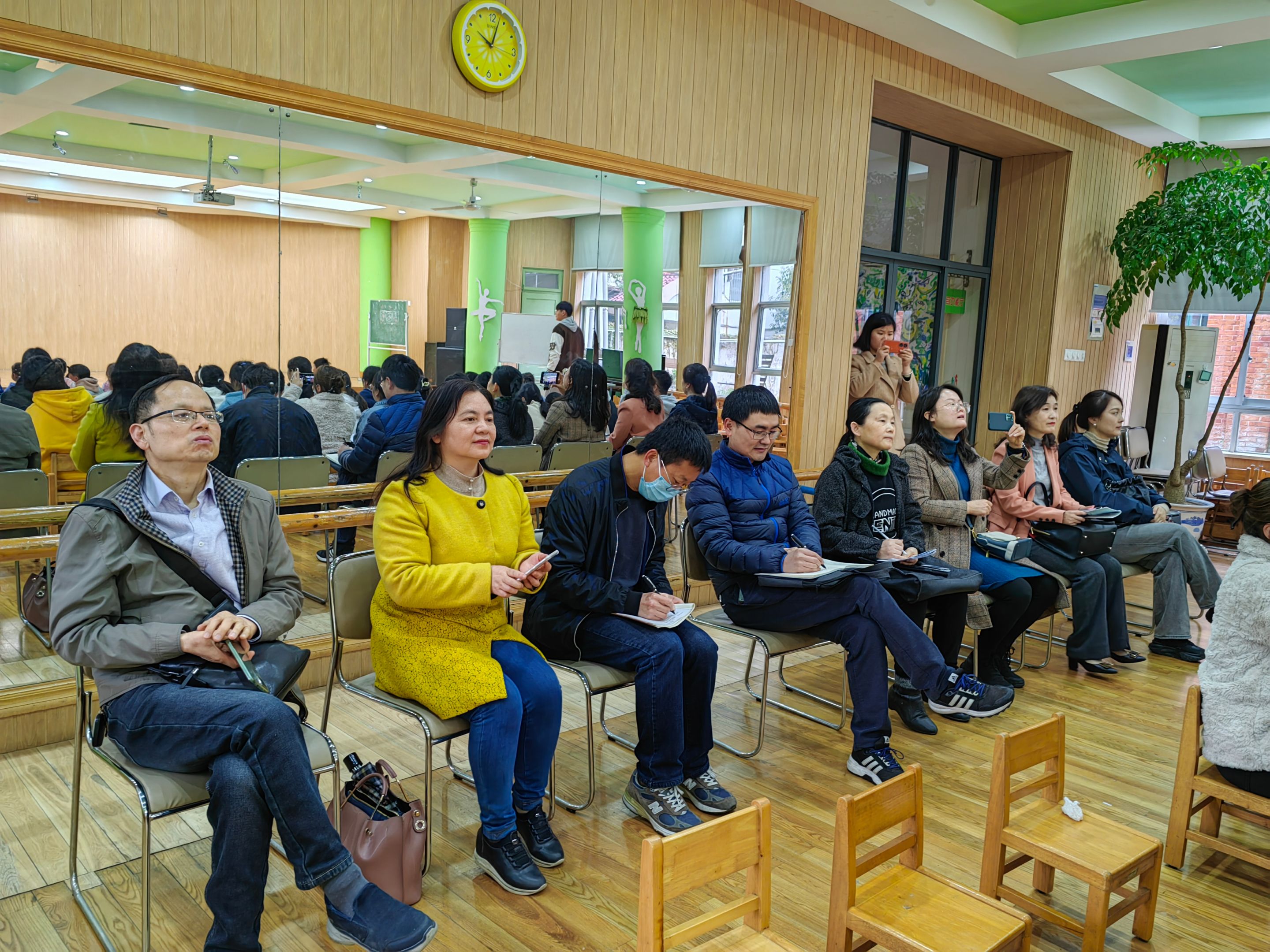 利比里亚启动五年国家教育振兴计划，投资未来根基