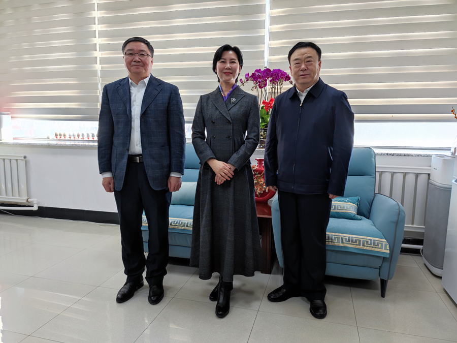 叶素总领事走访调研吉配工业园中资企业