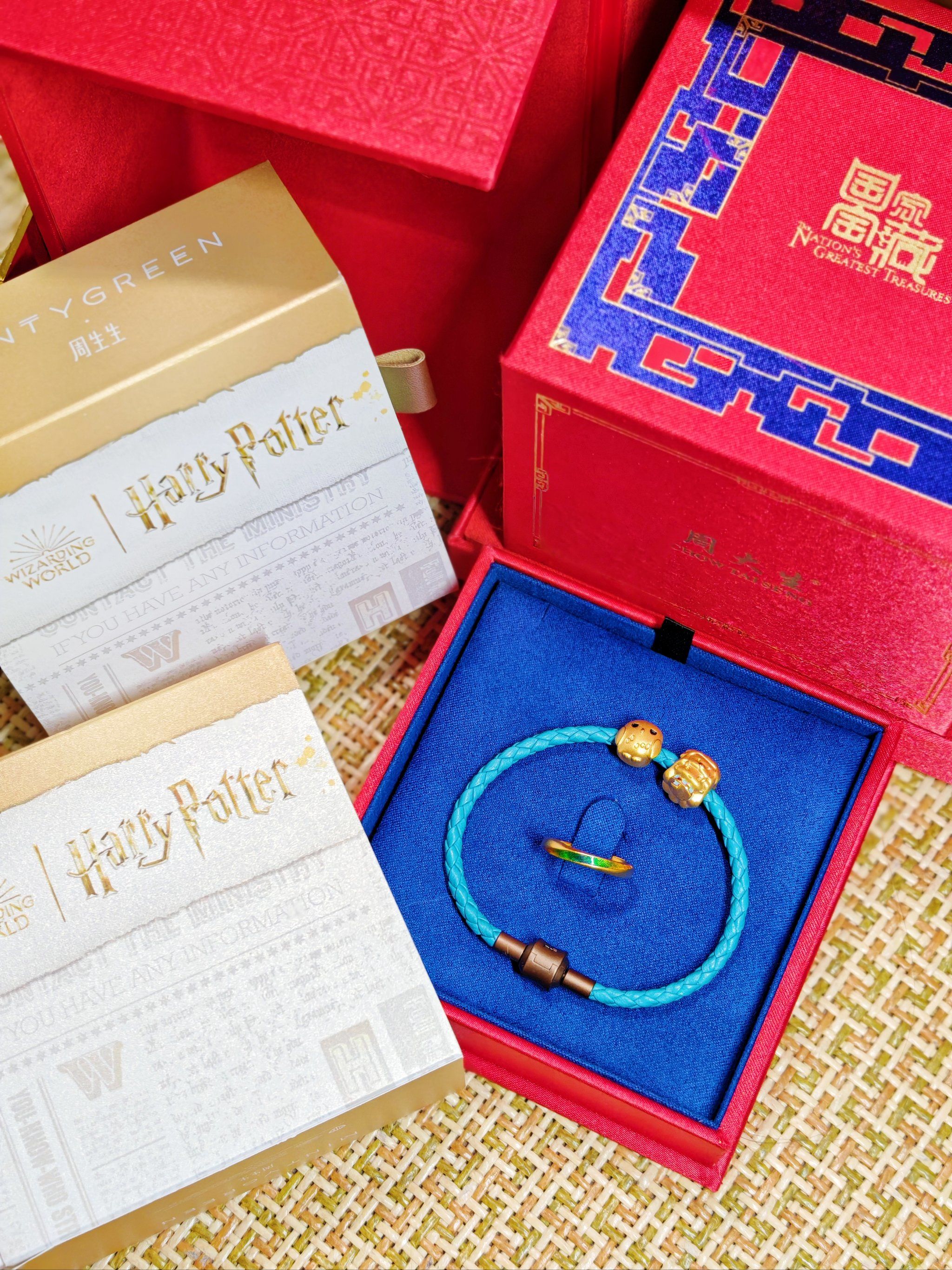 周大生：已推出面向年轻消费群体的轻量化、个性化黄金产品系列