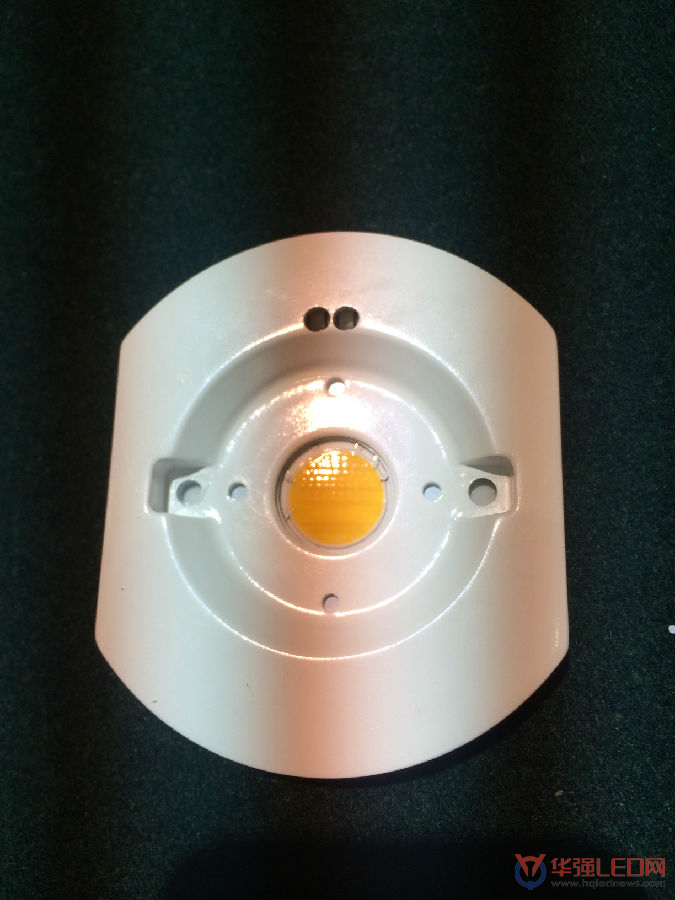 启迪设计获得实用新型专利授权：“一种应急筒灯转换底座”