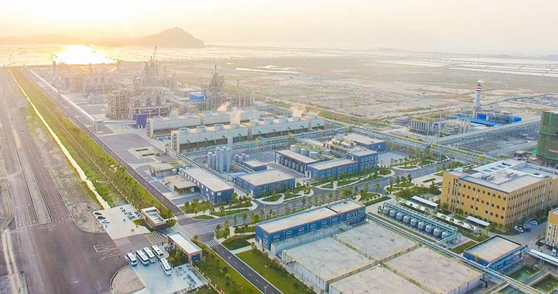 恒申新材：高性能聚酰胺差异化纤维智能制造项目进展顺利，预计2027年前试生产