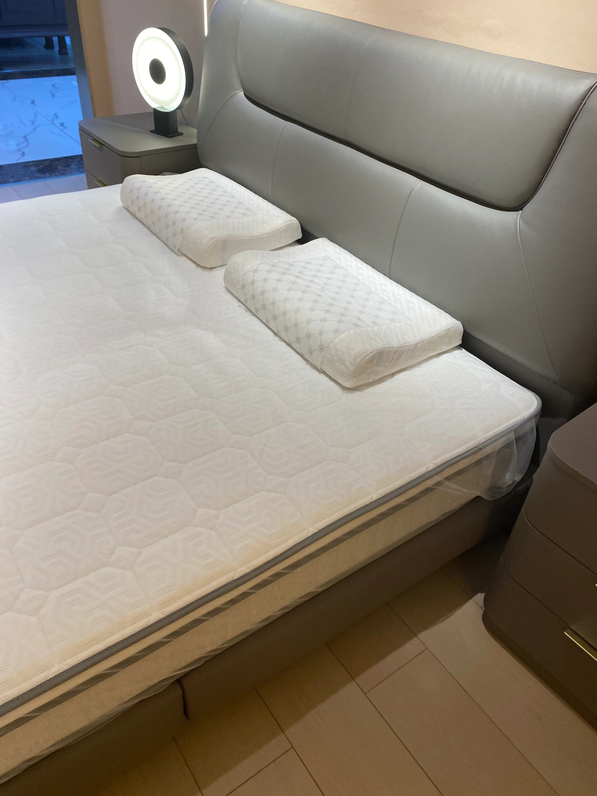 喜临门获得外观设计专利授权：“床架（lalouxishi-2）”