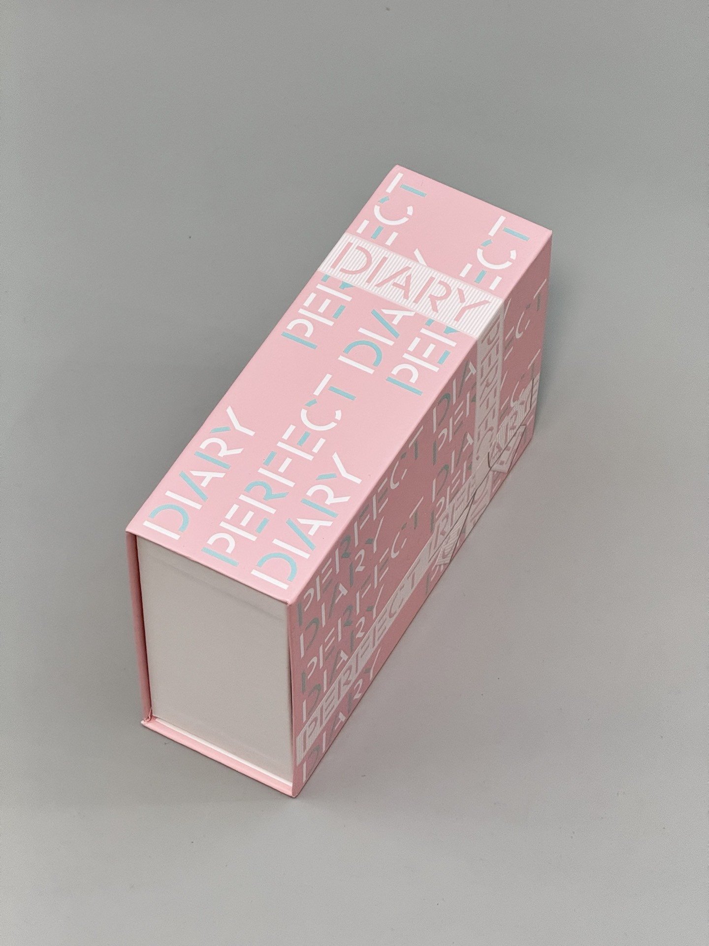 锦波生物获得外观设计专利授权：“包装盒（薇旖美HiveCol164.88°竖盒一）”