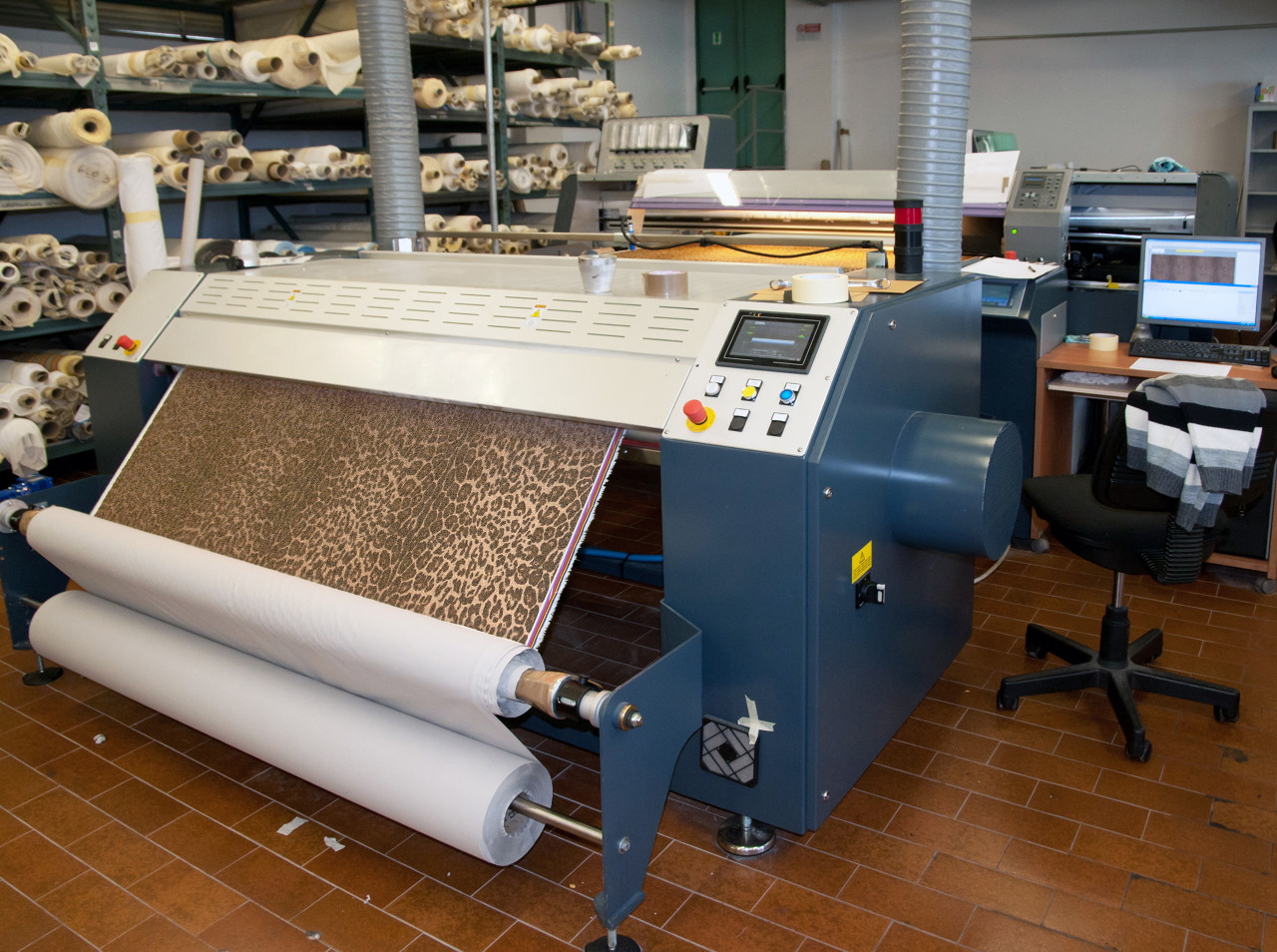 宏华数科获得实用新型专利授权：“喷印头装置”