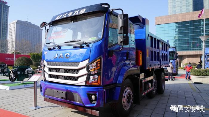 江淮汽车获得发明专利授权：“一种单缸后翻带侧翻的自卸车”