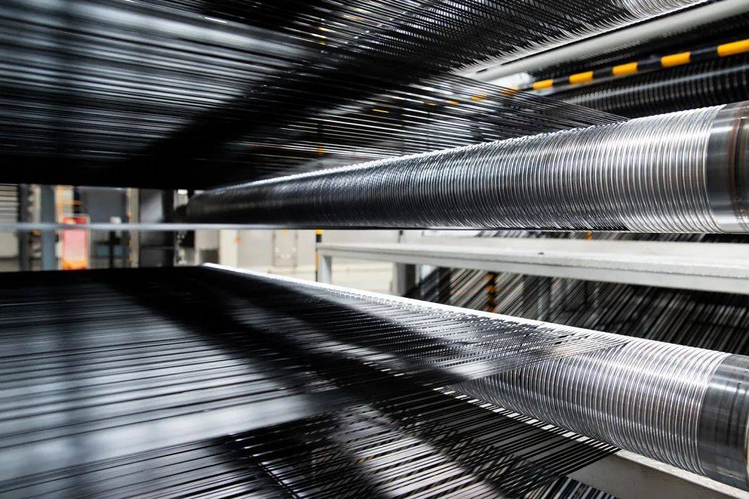 中复神鹰获得发明专利授权：“一种碳纤维用上浆剂、碳纤维及其制备方法”