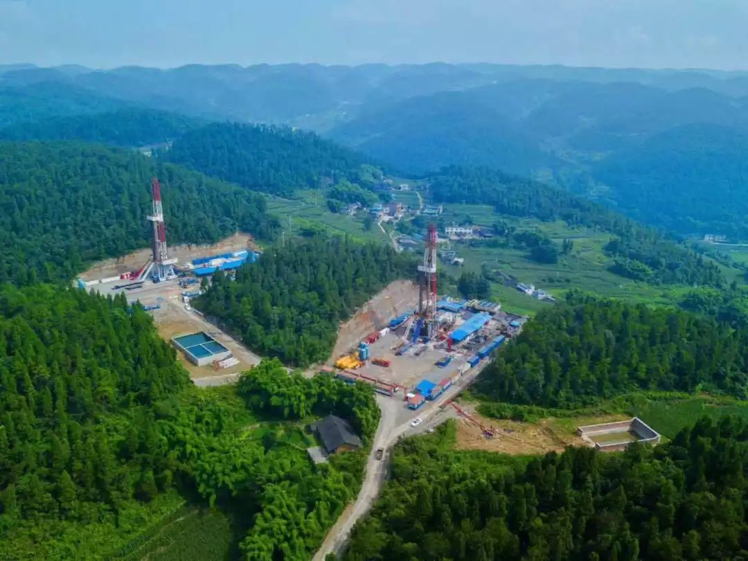 中国石化获得发明专利授权:“一种连续制备生物可降解共聚酯PBST的方法”