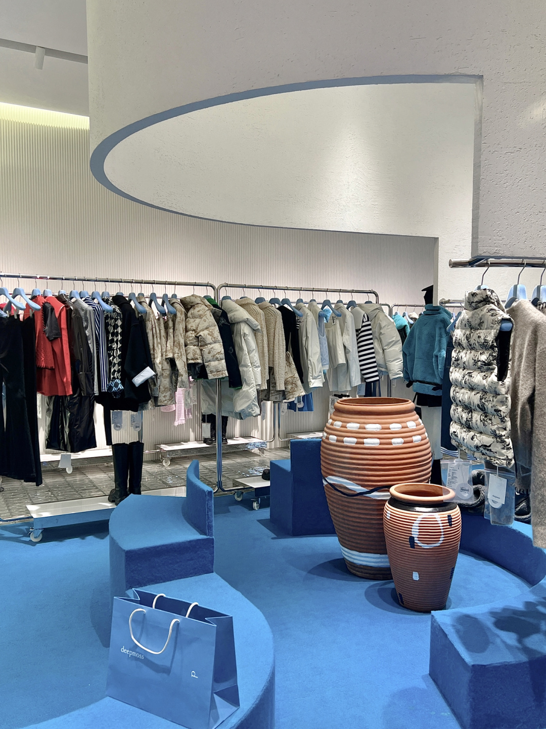 特雷比涅能源峰会进入第二天，重点讨论电力交易所、能源转型及波黑电力出口等议题