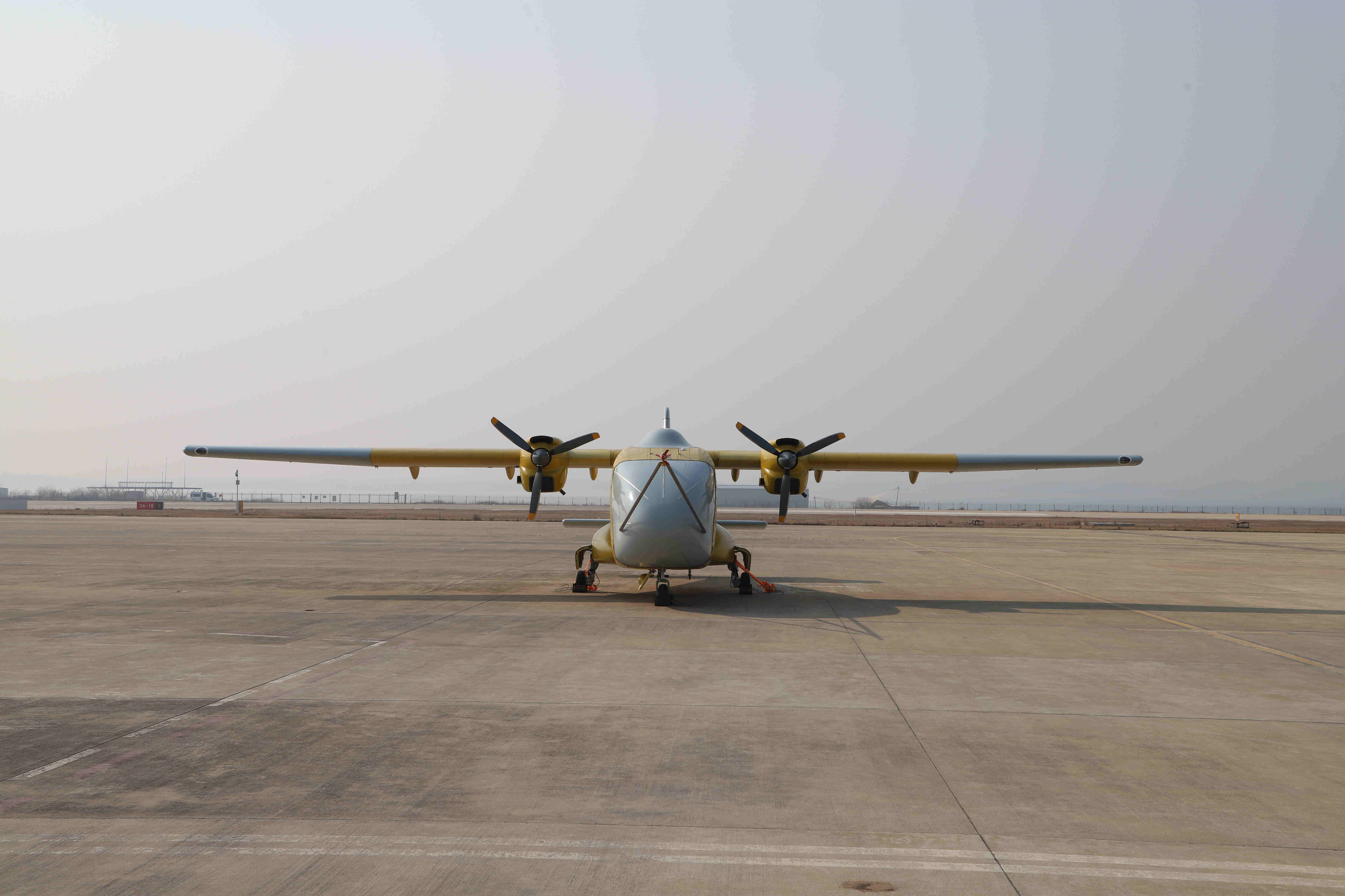 HH-200航空商用无人运输系统首飞成功