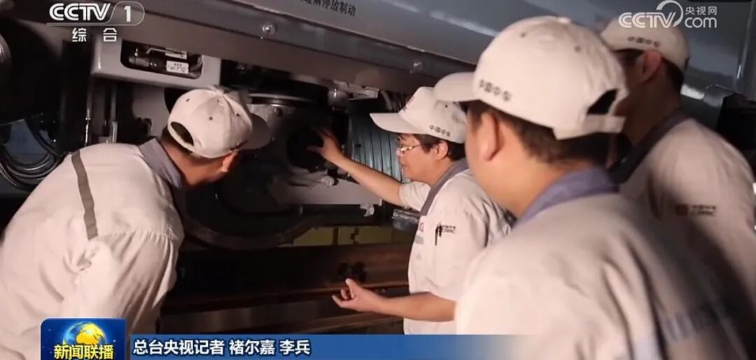 中车首席科学家梁建英向大众新闻揭秘CRH380A、复兴号到高速磁浮背后
